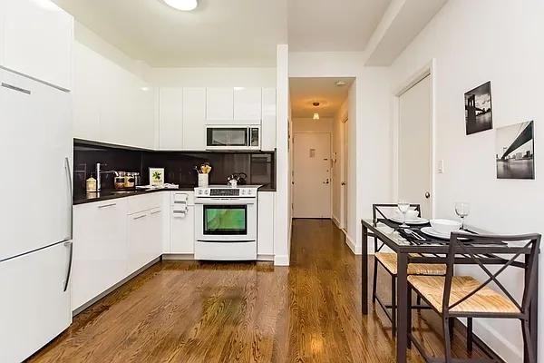 W 91st St #725 - Photo 2 of 20