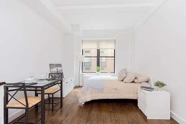 W 91st St #1135 - Photo 2 of 20