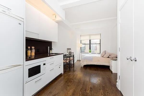 W 91st St #1135 - Photo 3 of 20