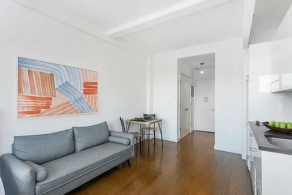 W 91st St #1214 - Photo 4 of 16