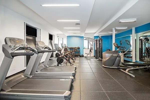 W 53rd St #416 - Photo 3 of 6