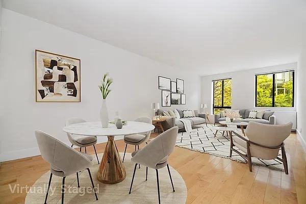 W 53rd St #416 - Photo 5 of 6