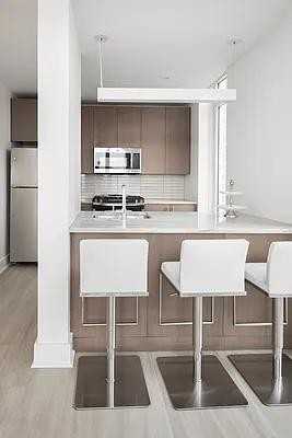 Fleet Pl #16E - Photo 2 of 20