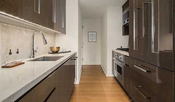 W 86th St #6G - Photo 2 of 20