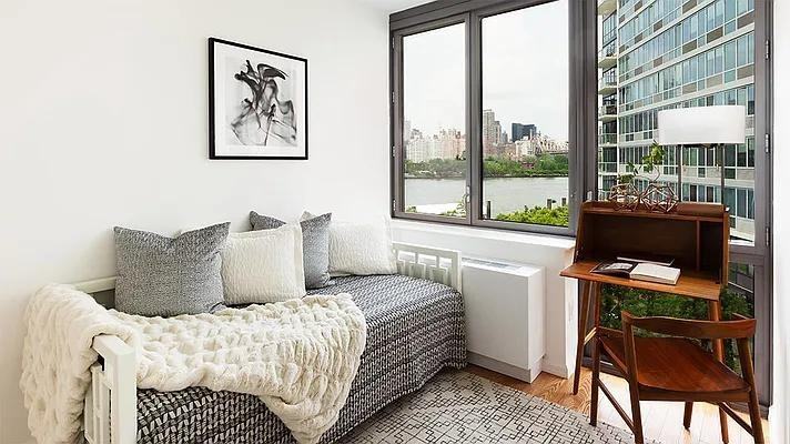 Center Blvd #605 - Photo 4 of 9