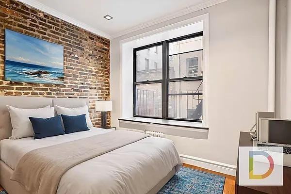 E 13th St #4 - Photo 2 of 3