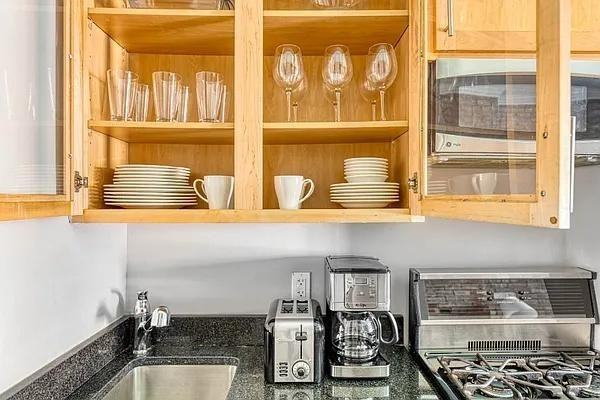 Avenue B #4D - Photo 5 of 20