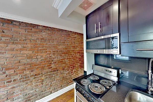 Elizabeth St #5E - Photo 3 of 20