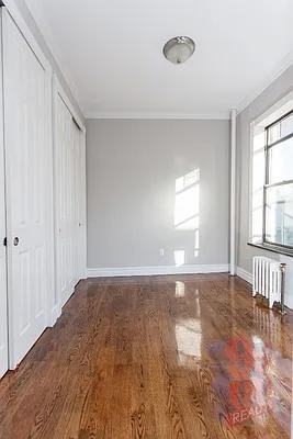 Elizabeth St #5E - Photo 5 of 20