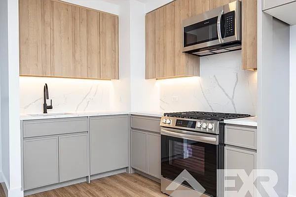 Cropsey Ave #1609 - Photo 5 of 20