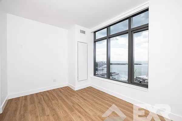 Cropsey Ave #2606 - Photo 4 of 20