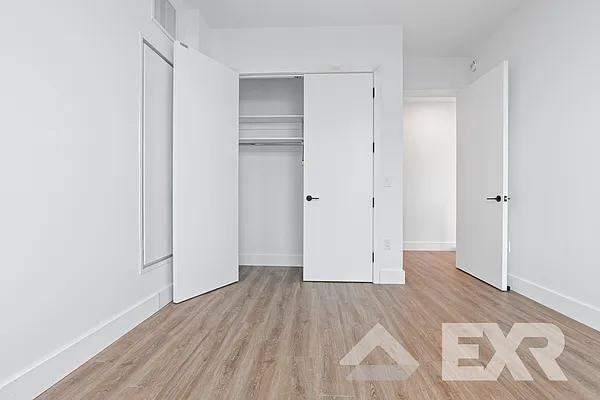 Cropsey Ave #1505 - Photo 5 of 20