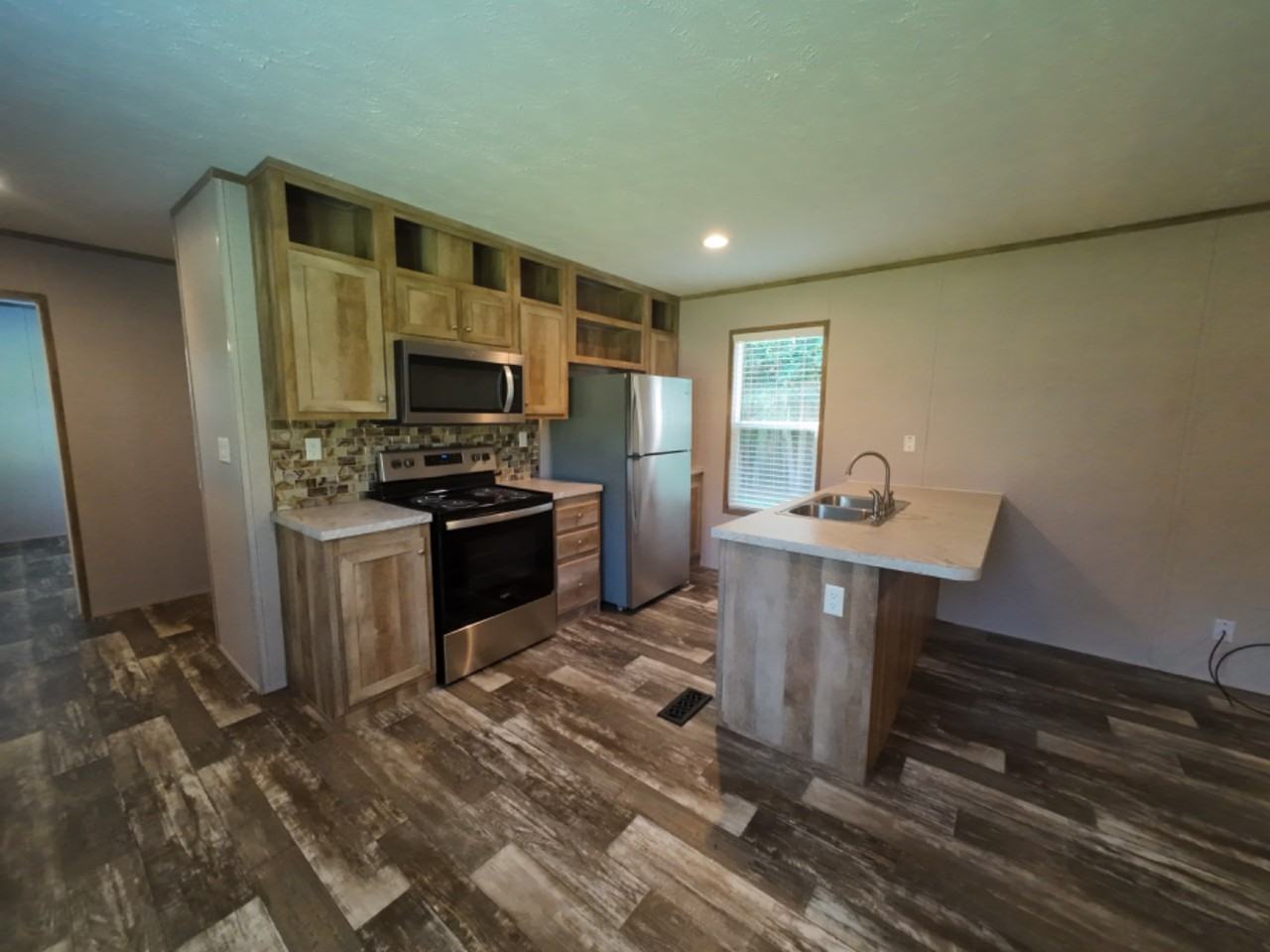 463 Comanche Ln - Photo 3 of 20