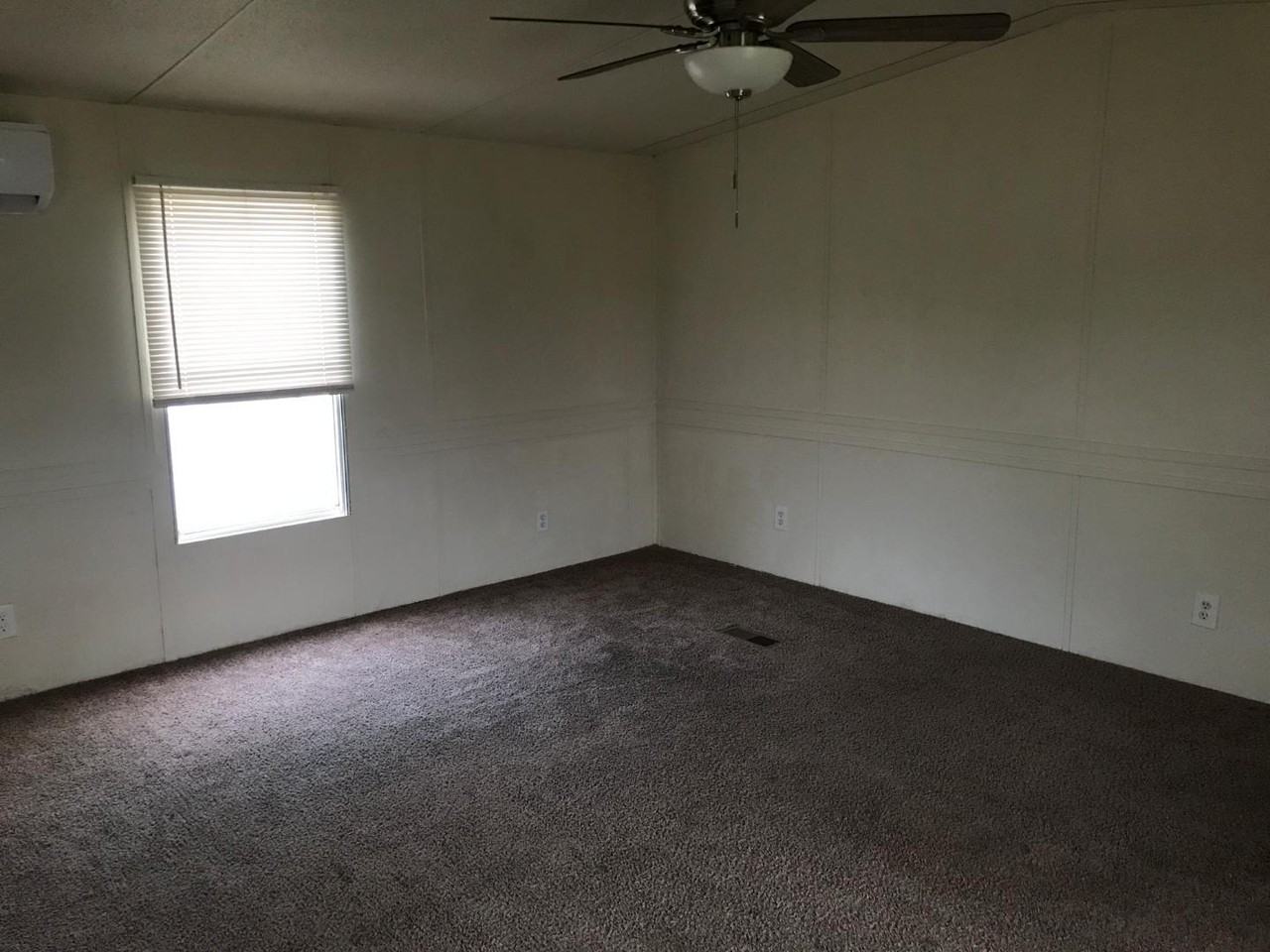 142 Neches Dr - Photo 5 of 6