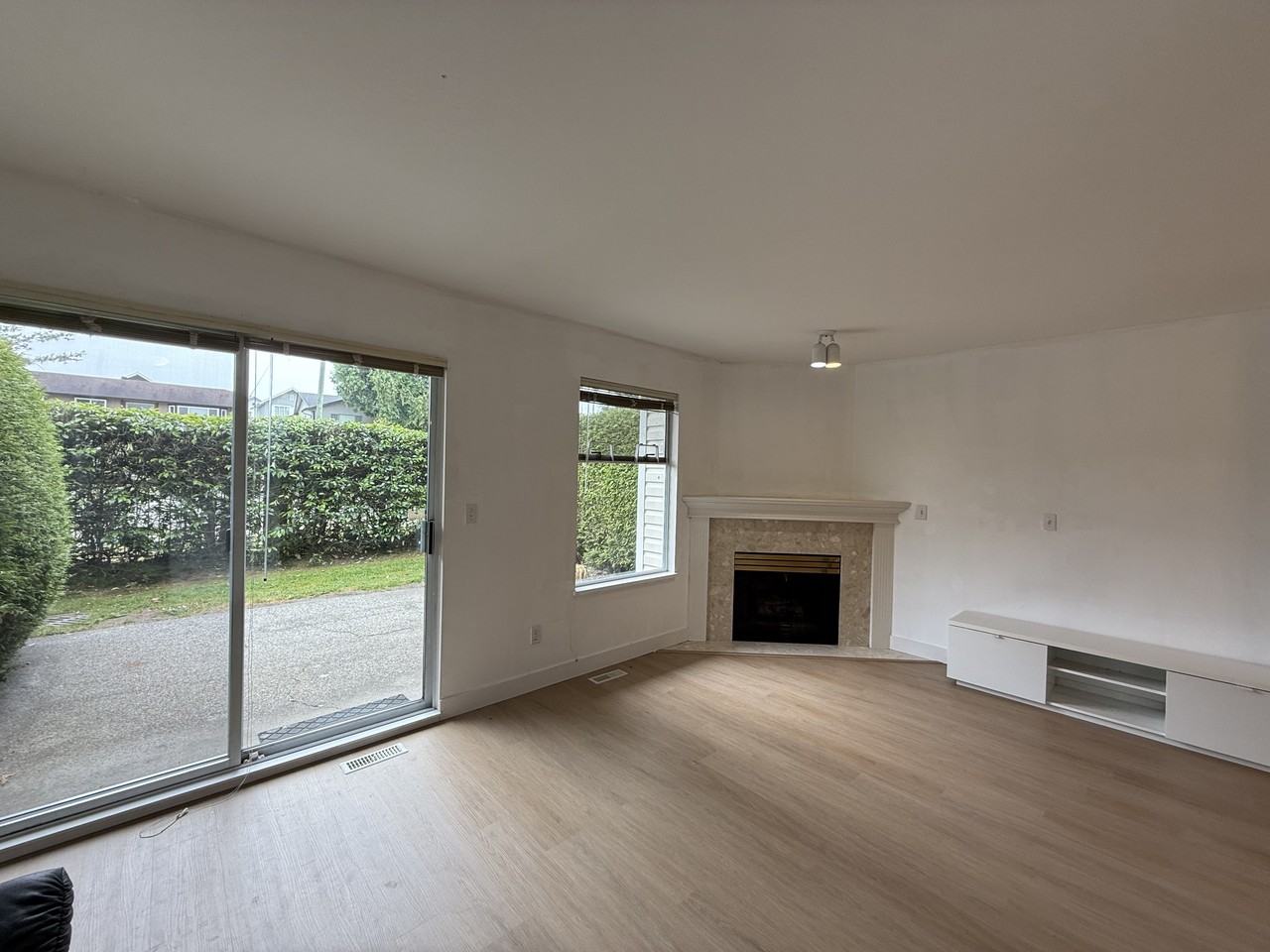 10038 155 Street #8 - Photo 3 of 18