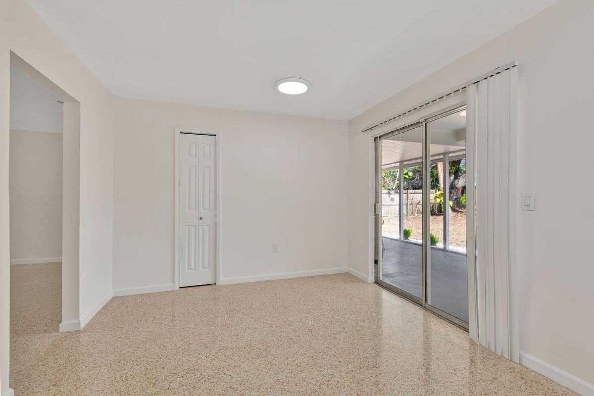 4714 West Vasconia Street - Photo 5 of 26