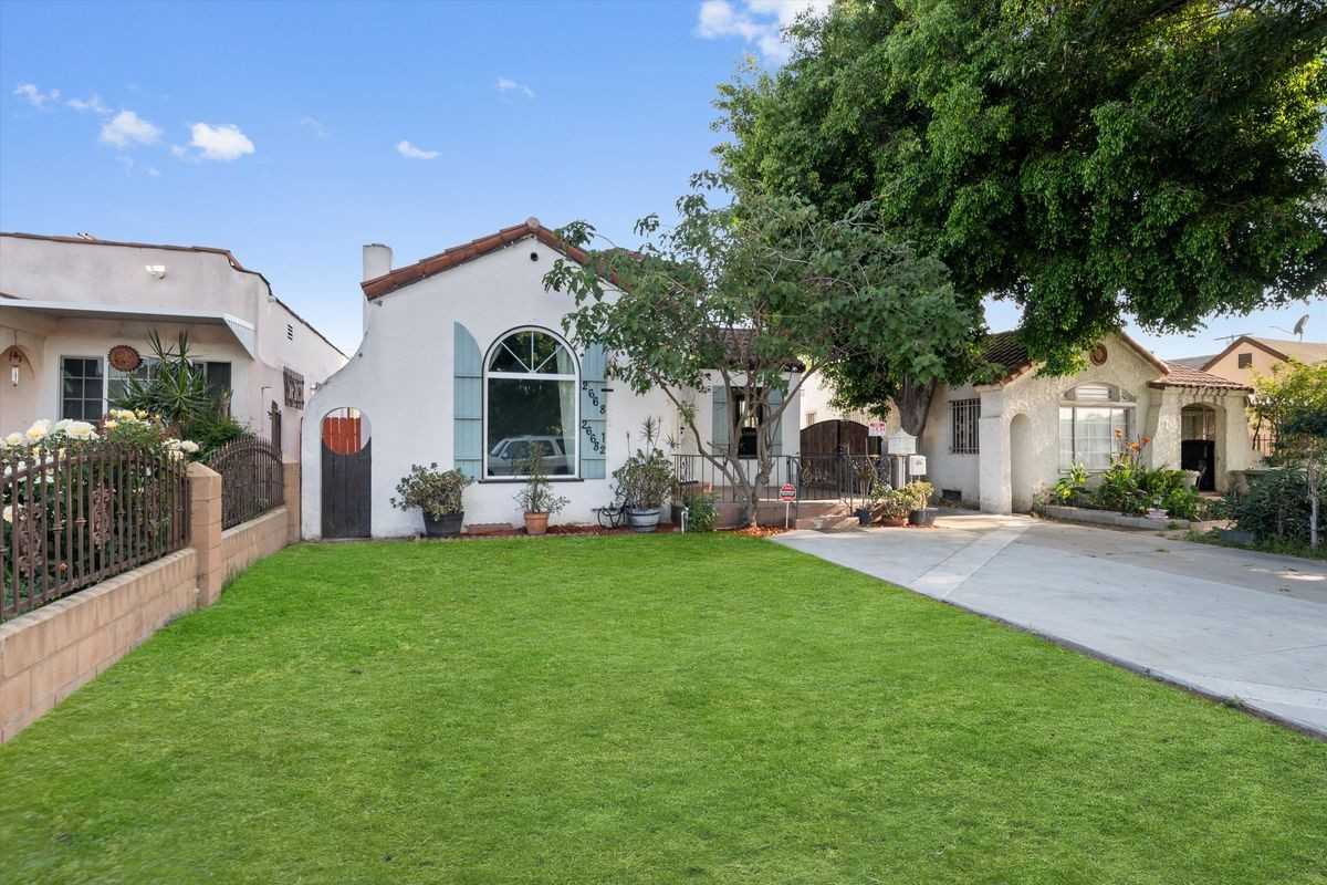 2668 Hope St - Photo 2 of 30