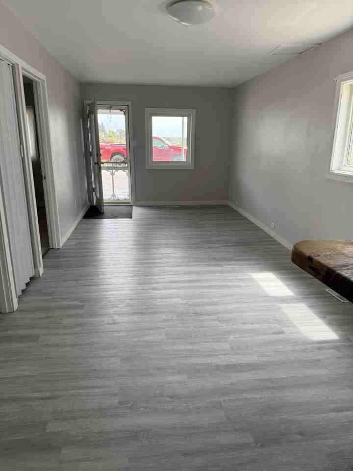 836 Outlook Ave #1 - Photo 3 of 11