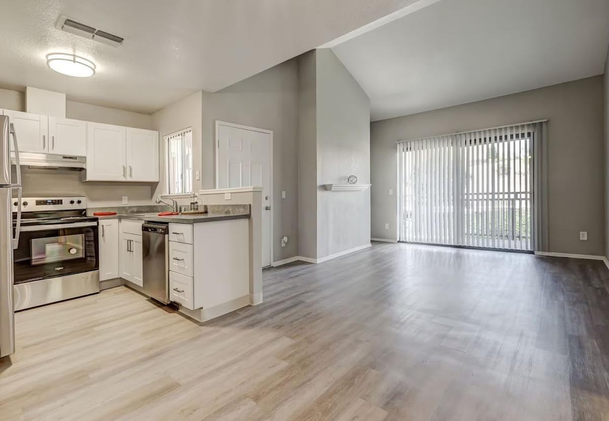 1111 James Donlon Blvd - Photo 4 of 42