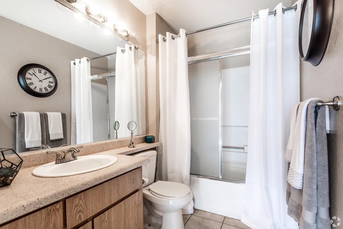 1111 James Donlon Blvd - Photo 4 of 41