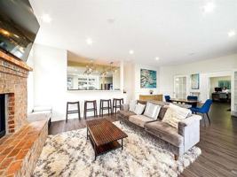 featured image of 802 45th St Ne