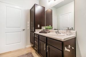 featured image of 321 S Standish St