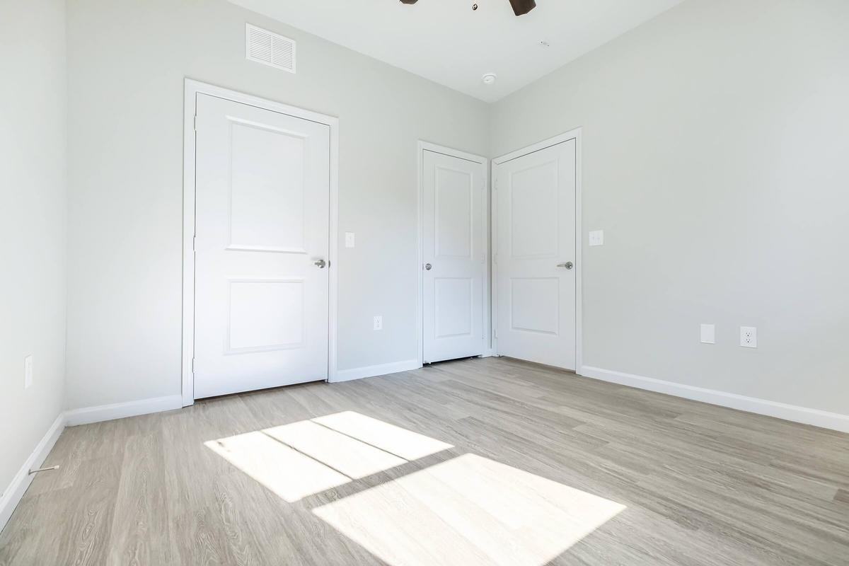 321 S Standish St - Photo 5 of 46