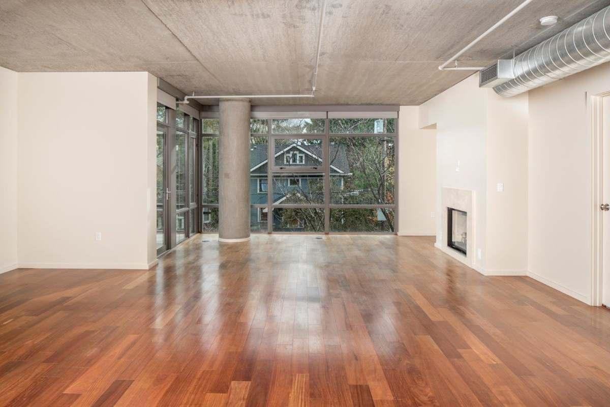 2121 Se Belmont St - Photo 3 of 30