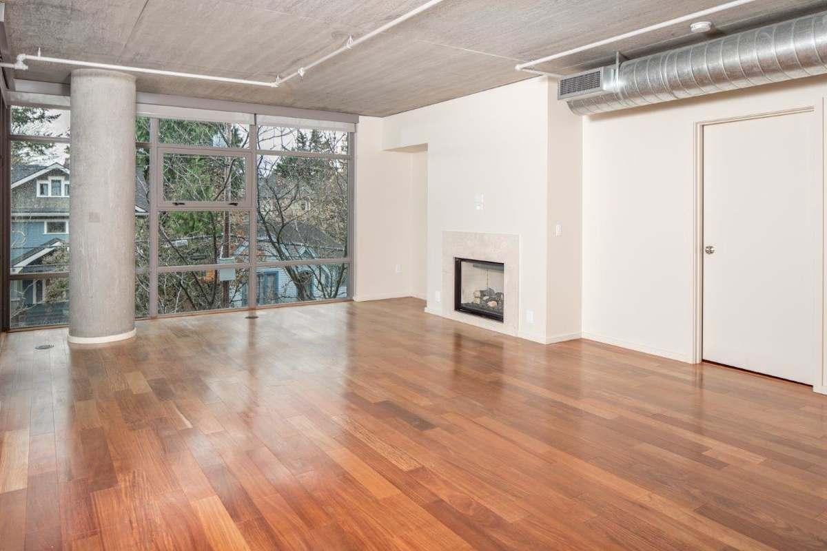 2121 Se Belmont St - Photo 4 of 30