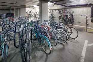 2121 Se Belmont St - Photo 1 of 1