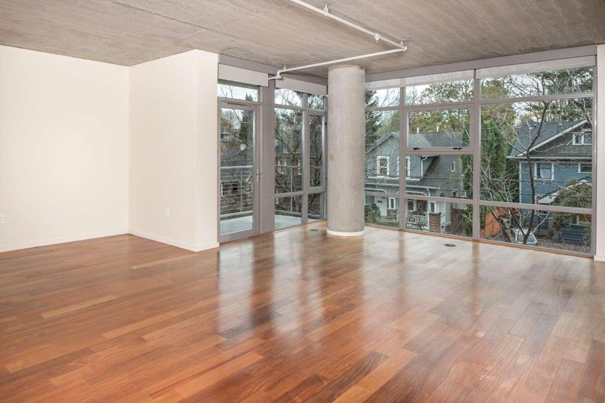 2121 Se Belmont St - Photo 7 of 30