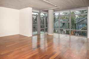 featured image of 2121 Southeast Belmont Street