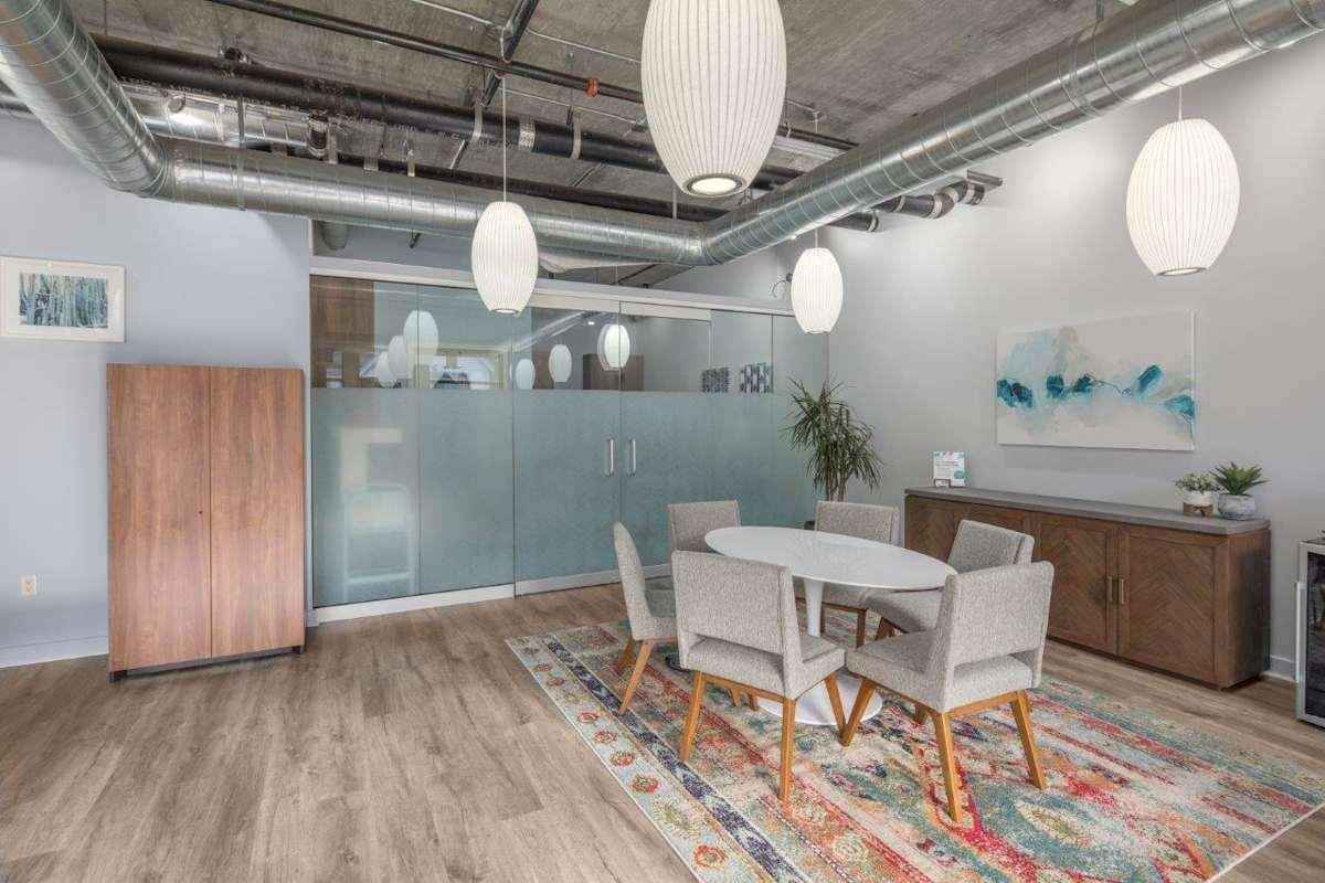 2121 Se Belmont St - Photo 3 of 30