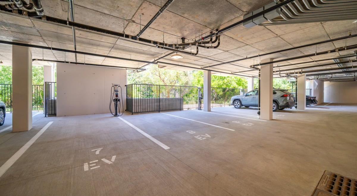 564 Higuera St - Photo 5 of 23