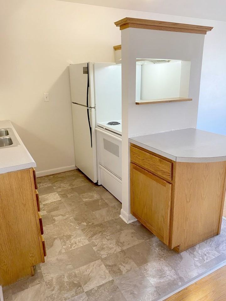 Harney Square Apartments - Photo 2 of 38