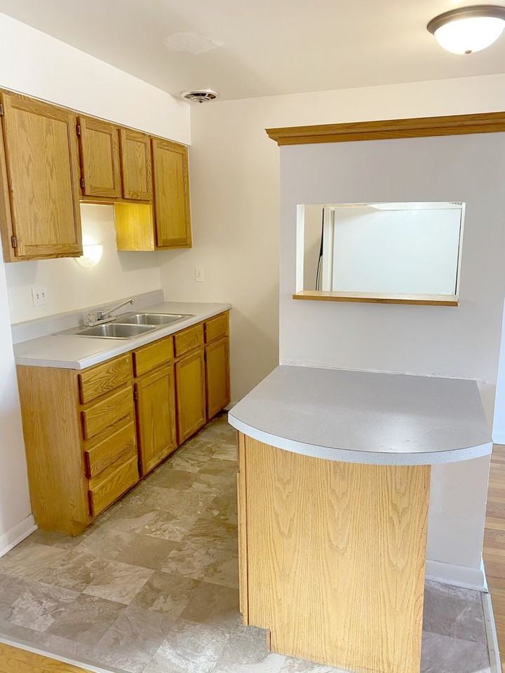 Harney Square Apartments - Photo 3 of 38