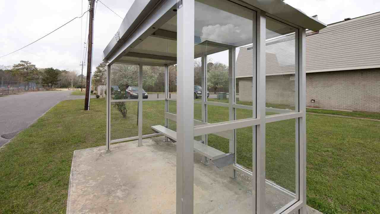 Royal Oaks Apartment Homes - Photo 4 of 21