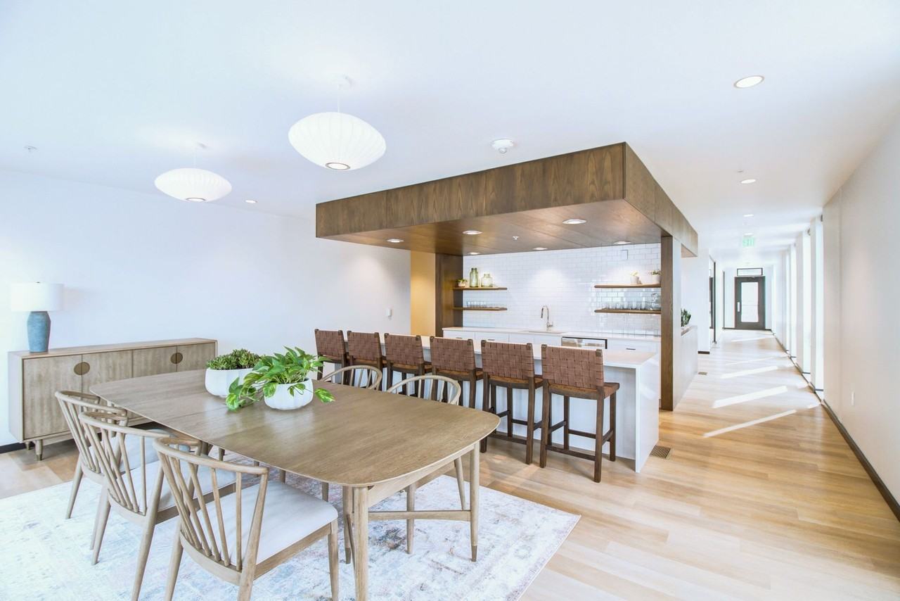 Thirty Seven West Farnam - Photo 2 of 50