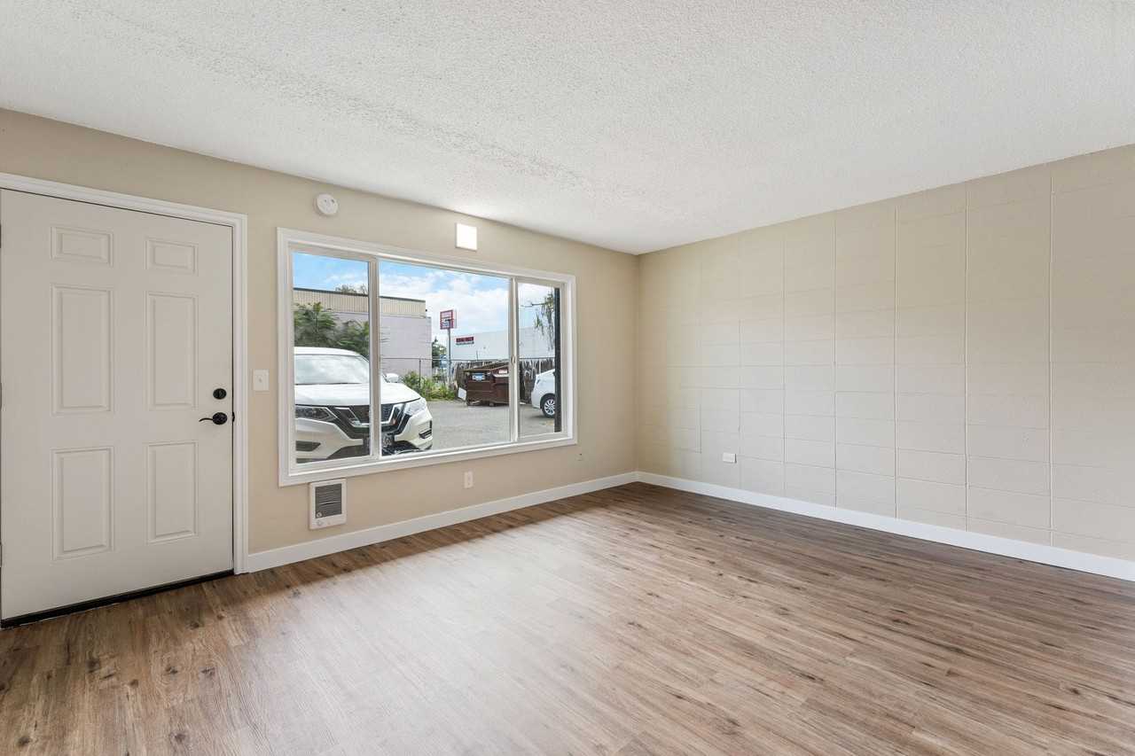 8104 Se Raymond St #6 - Photo 2 of 17