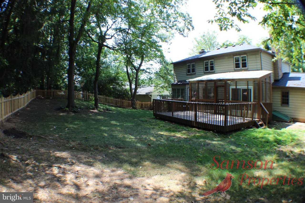 2223 Abbotsford Drive - Photo 2 of 12