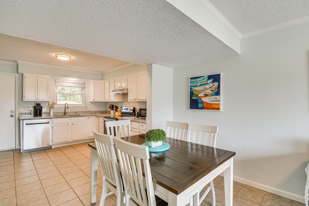 6213 Don Carlos Dr - Photo 3 of 33