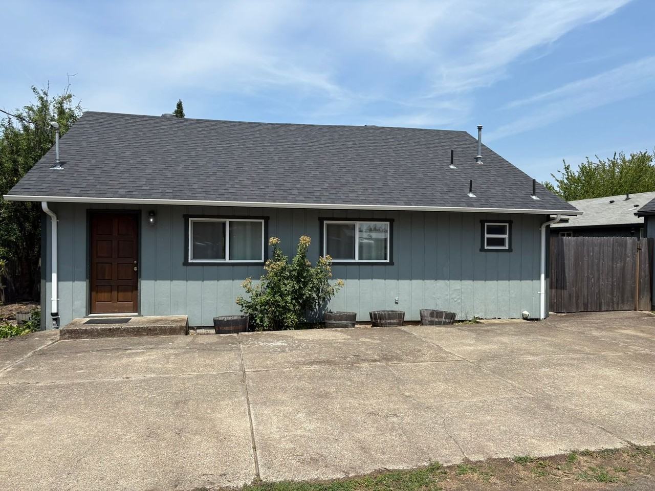 1217 Goucher St - Photo 2 of 24