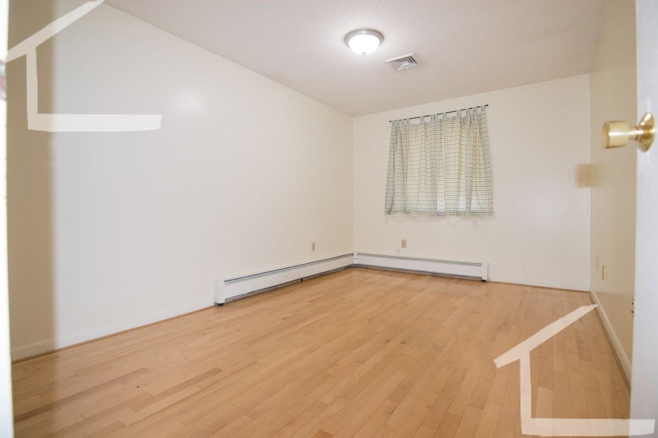 177 Thorndike St - Photo 5 of 17