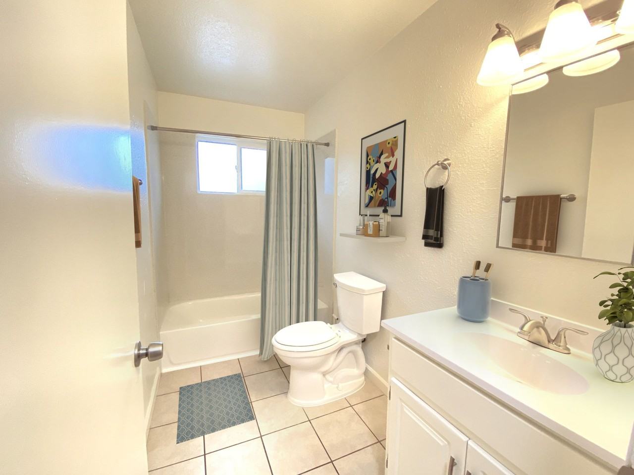 3544 Auburn Blvd - Photo 3 of 13