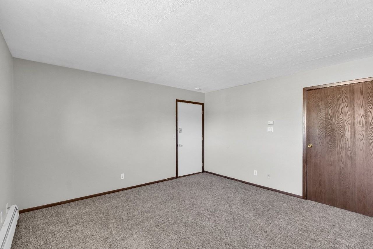 205 W. Shelbourne Drive - Photo 4 of 11