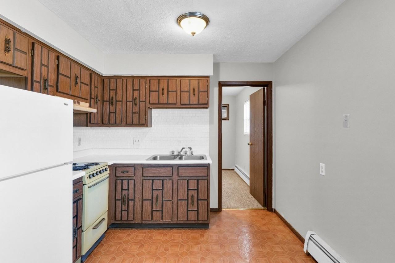 205 W. Shelbourne Drive - Photo 6 of 11