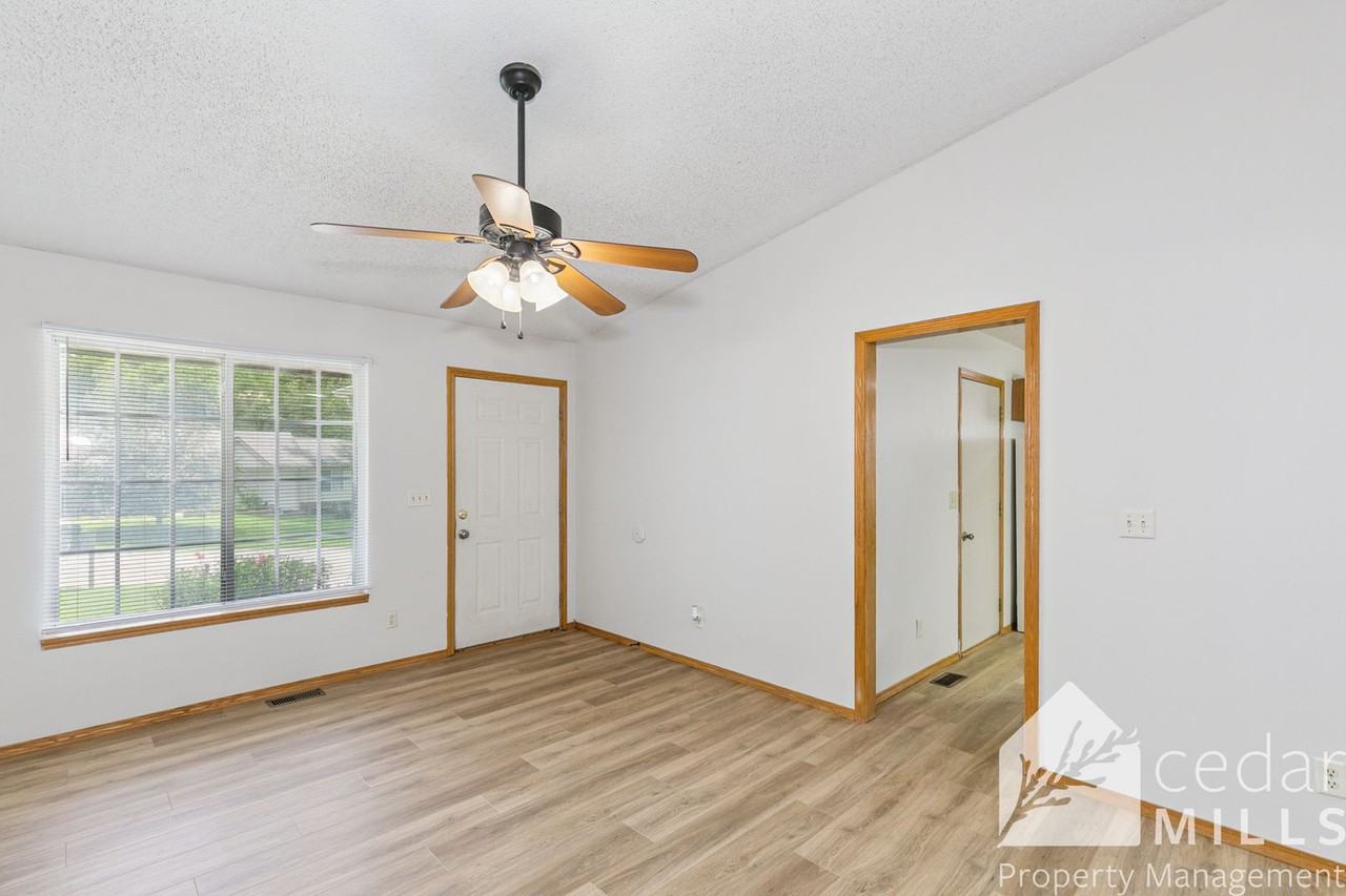 514 W Songbird St - Photo 2 of 13