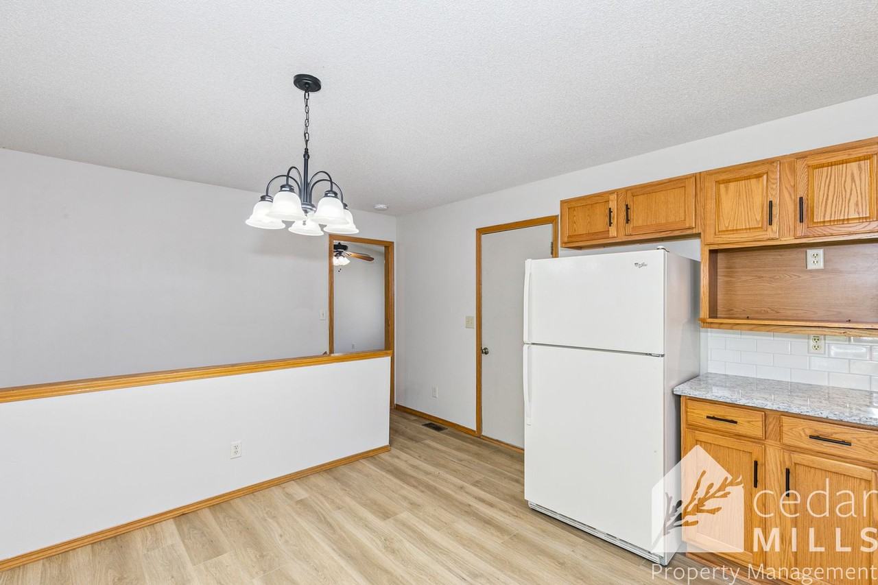 514 W Songbird St - Photo 6 of 13
