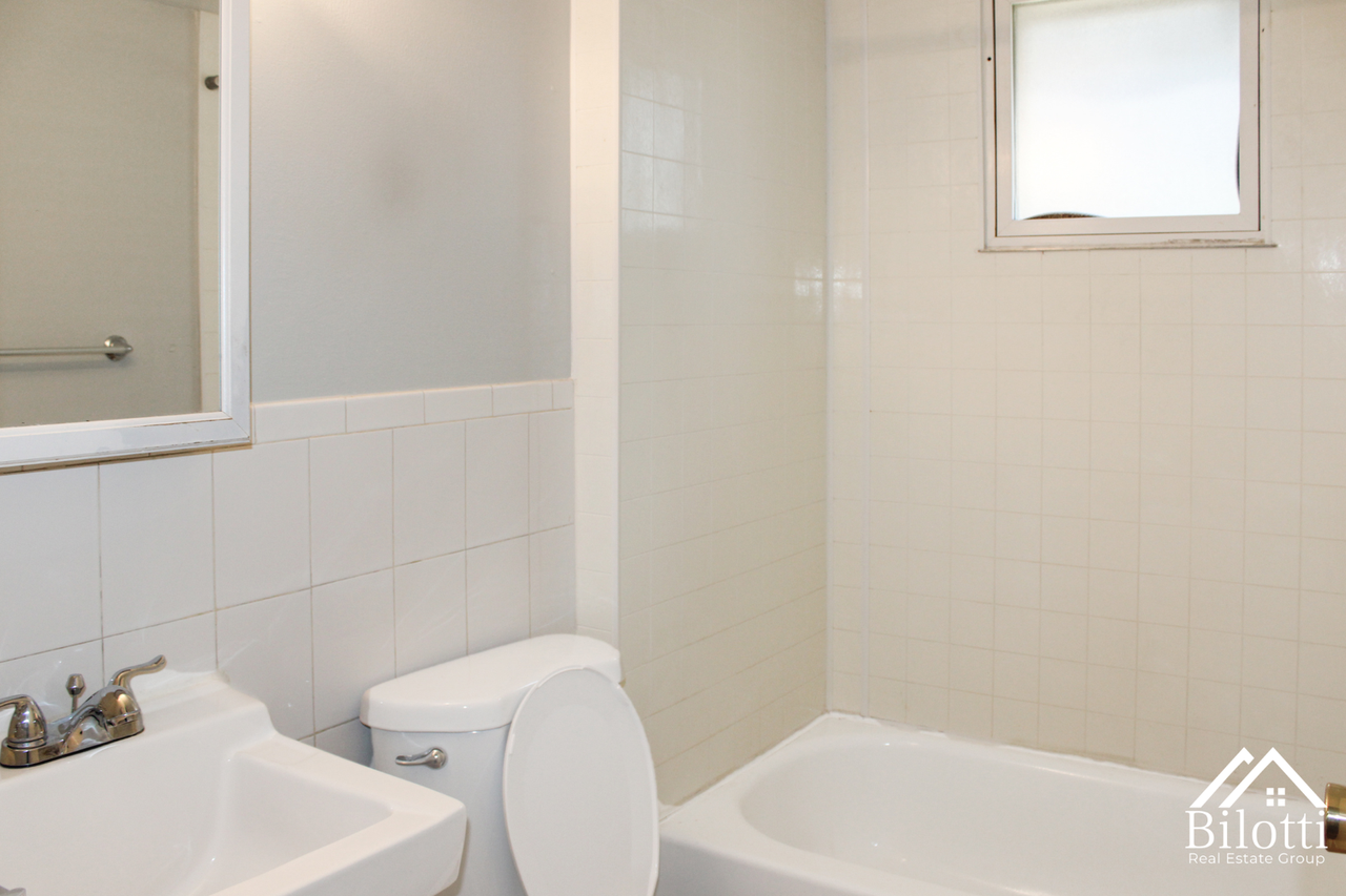 330 School Street - Photo 5 of 20