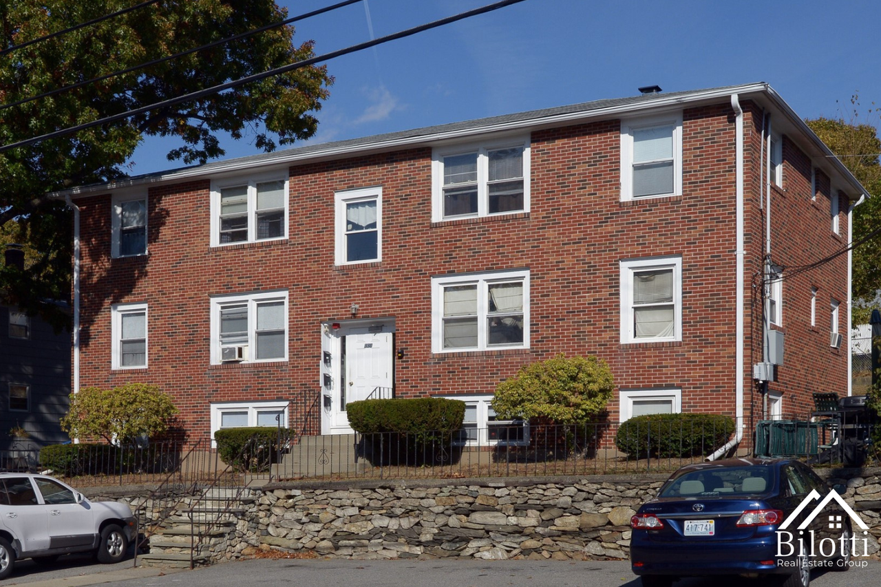 330 School Street - Photo 7 of 20